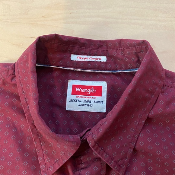 2-Wrangler Burgundy and Charcoal Button-Up Shirts - Picture 6 of 15